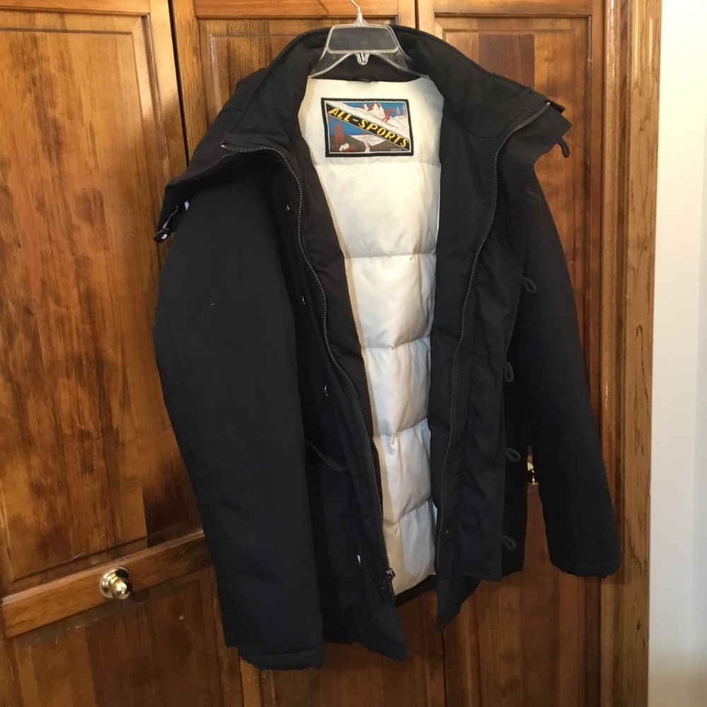 Guess All Sport winter jacket, size XL, NWOT, detachable hood, elbow pads,